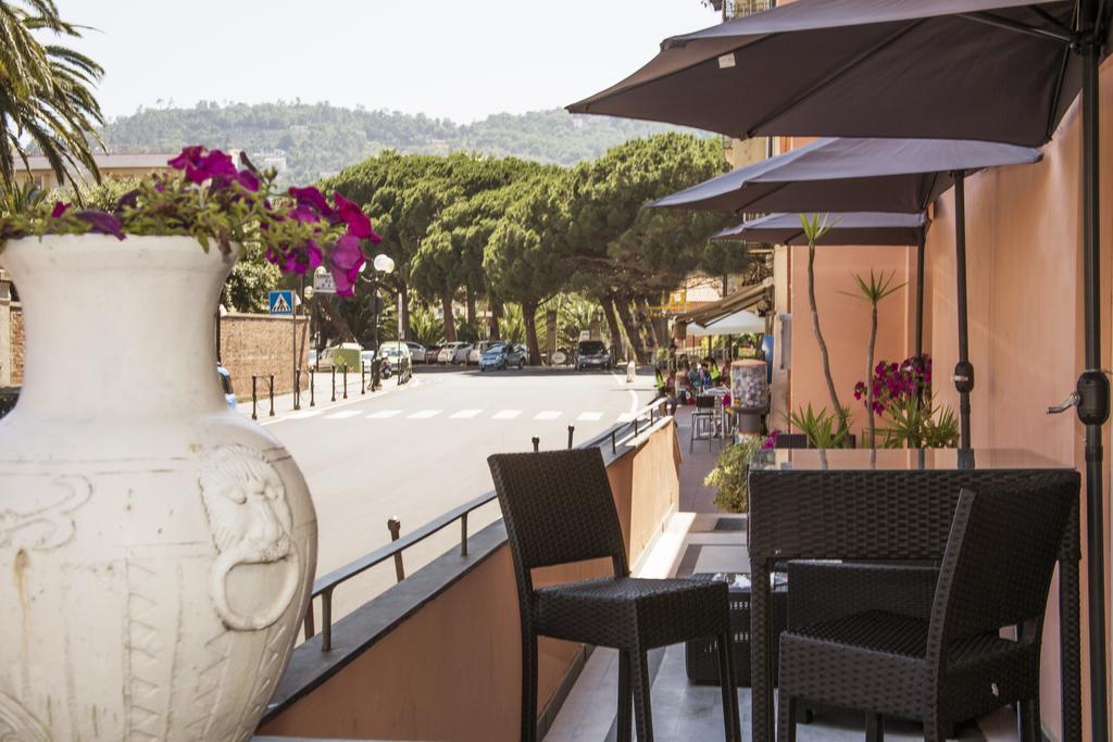 Hotel Mimosa Spotorno Exterior photo